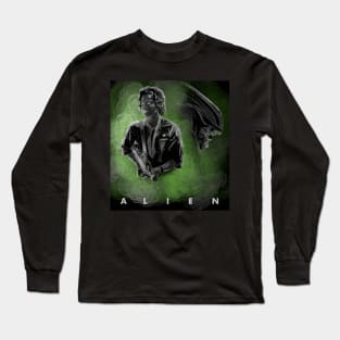 Ripley and alien in fog Long Sleeve T-Shirt